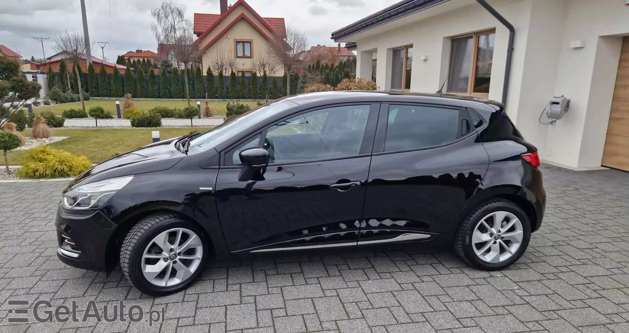 RENAULT Clio 1.2 16V 75 Limited