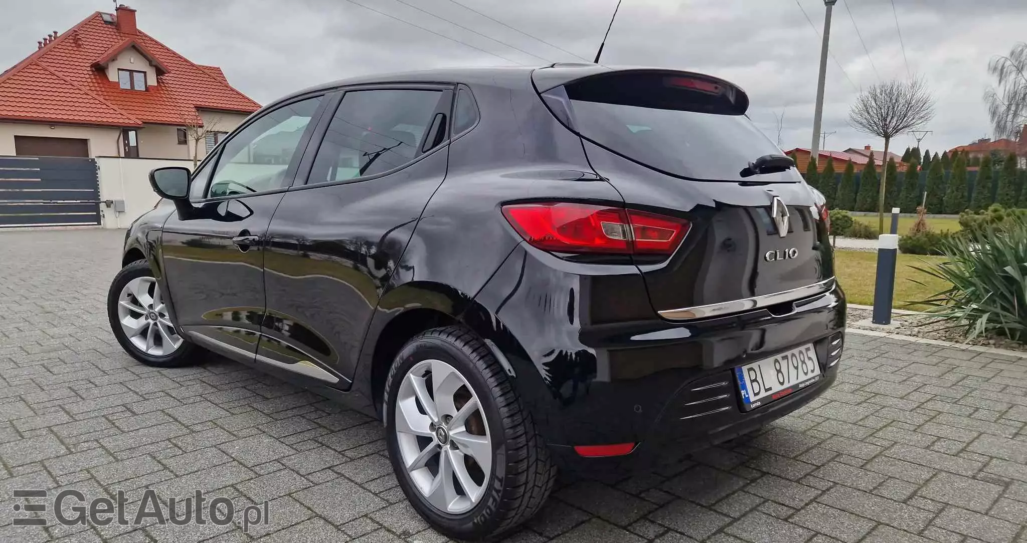 RENAULT Clio 1.2 16V 75 Limited