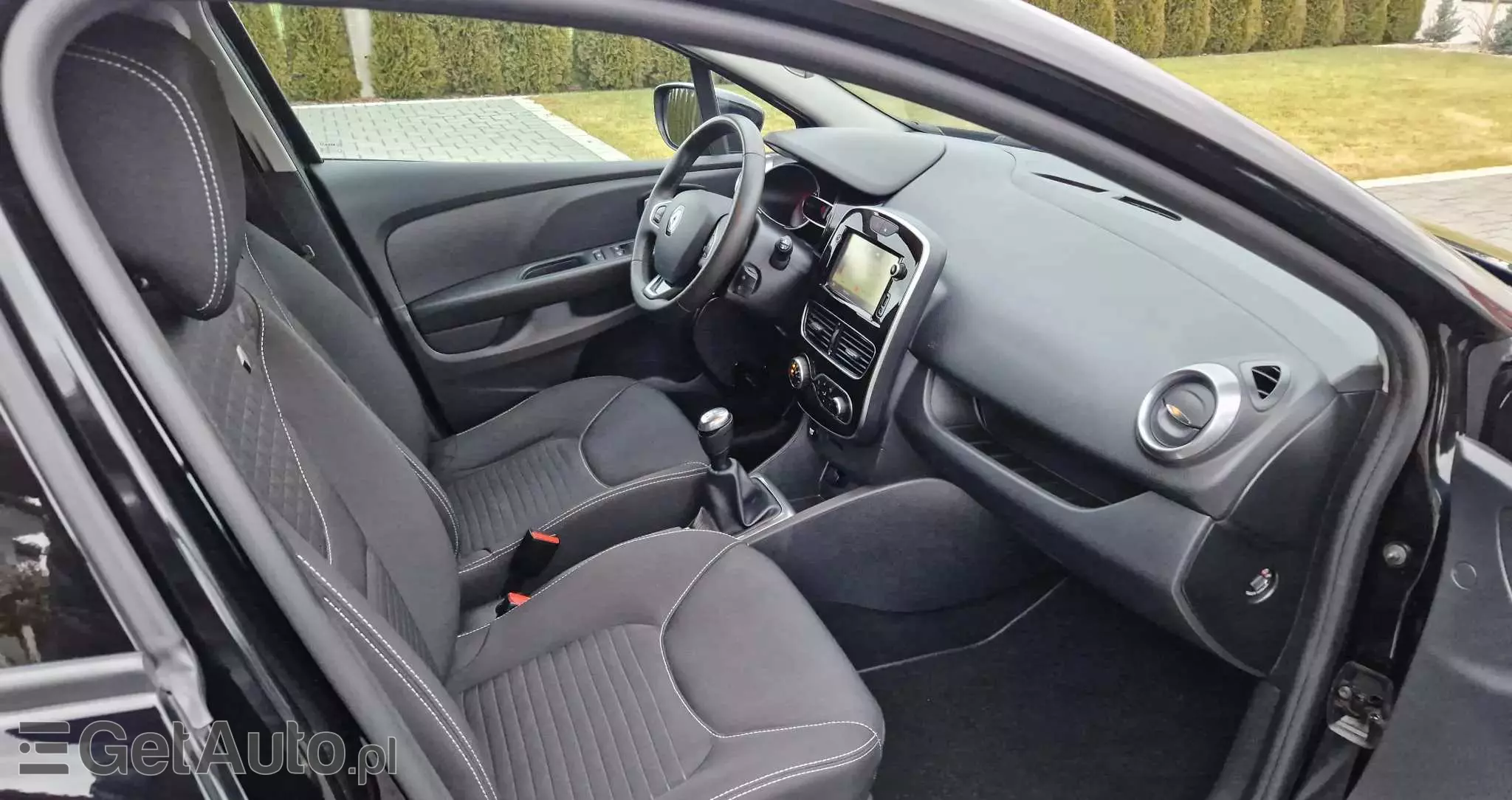 RENAULT Clio 1.2 16V 75 Limited