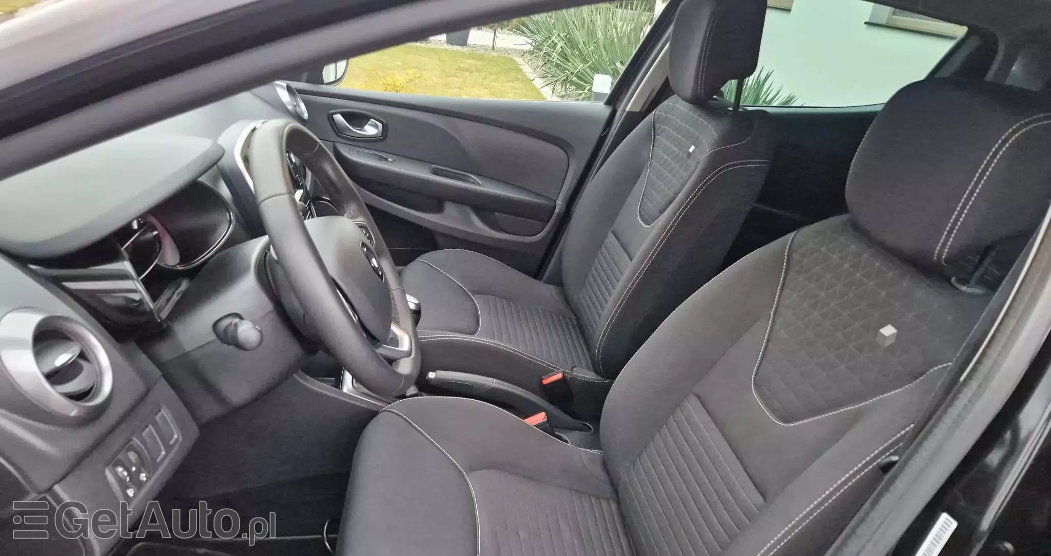 RENAULT Clio 1.2 16V 75 Limited