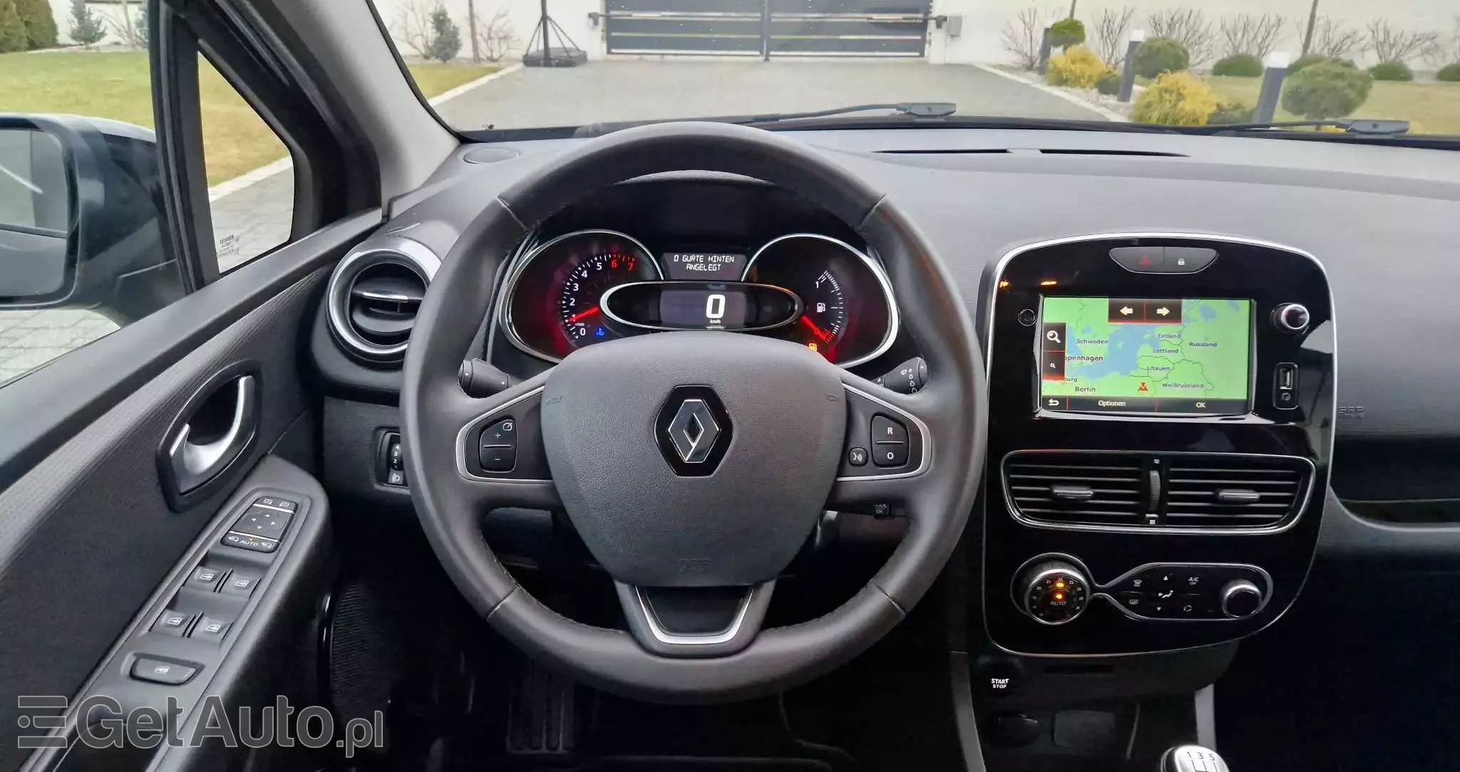 RENAULT Clio 1.2 16V 75 Limited