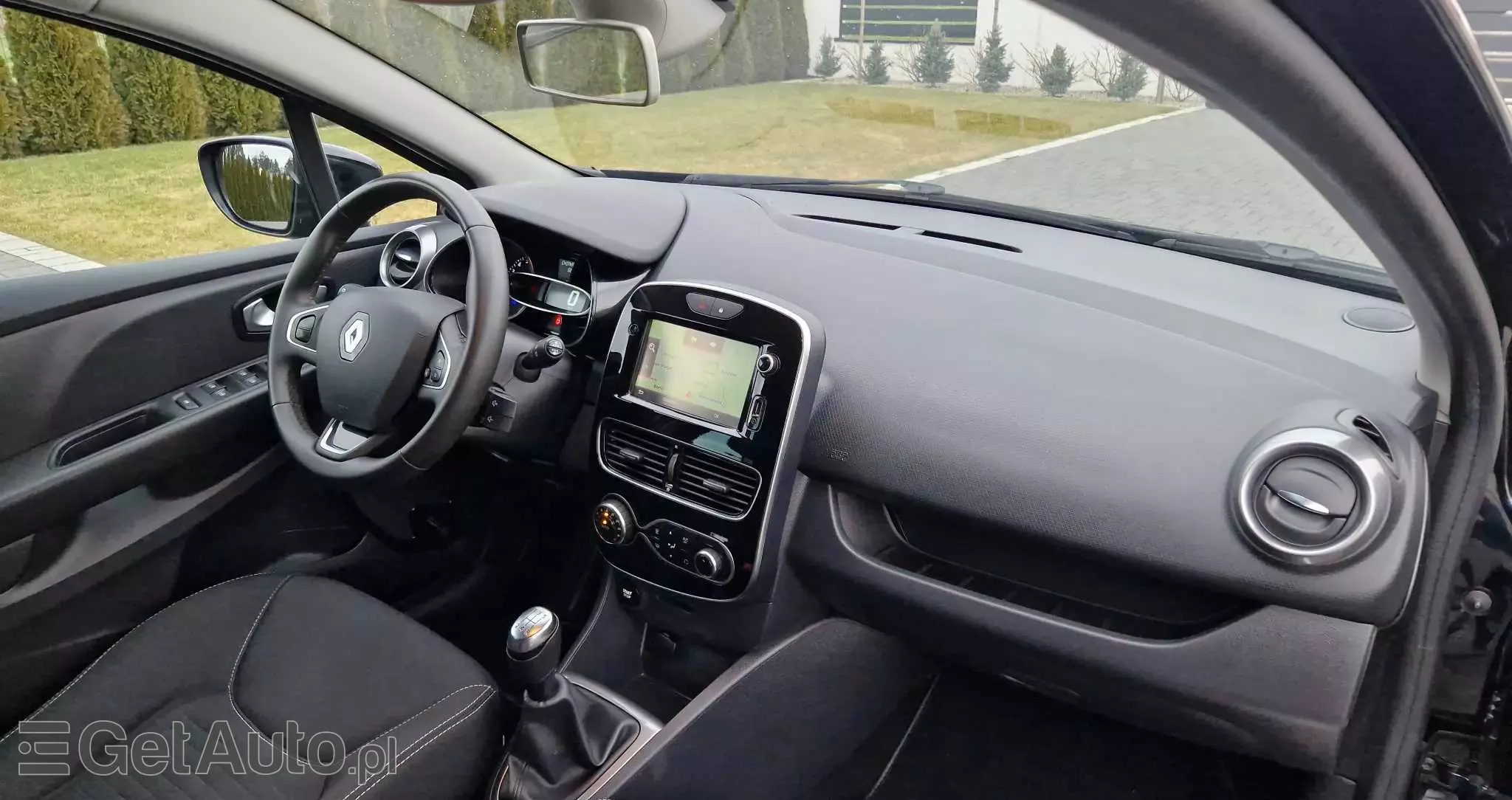 RENAULT Clio 1.2 16V 75 Limited