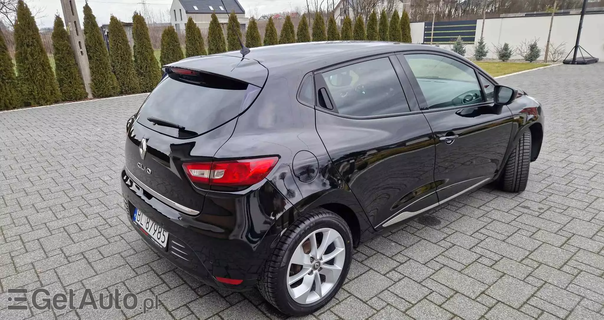 RENAULT Clio 1.2 16V 75 Limited