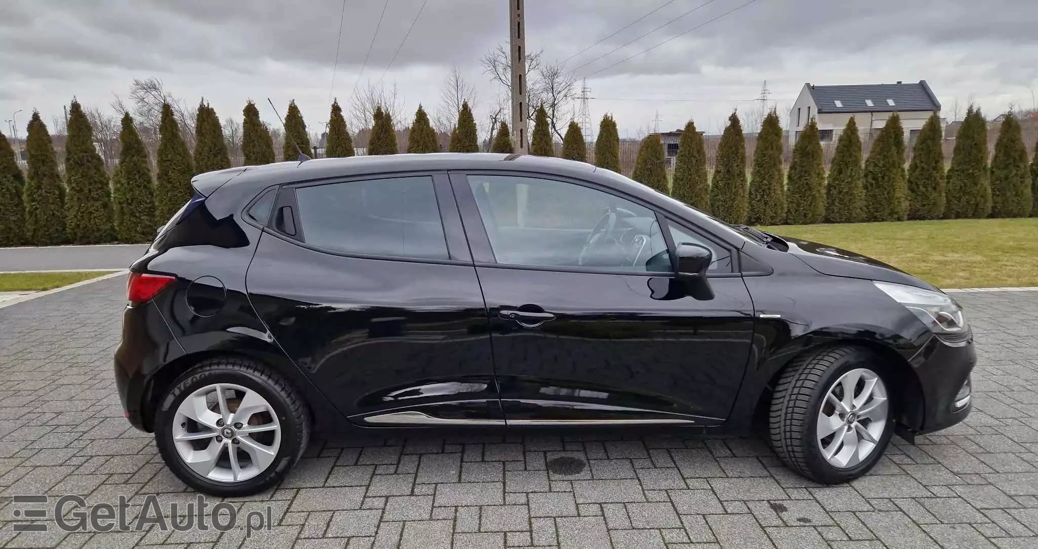 RENAULT Clio 1.2 16V 75 Limited