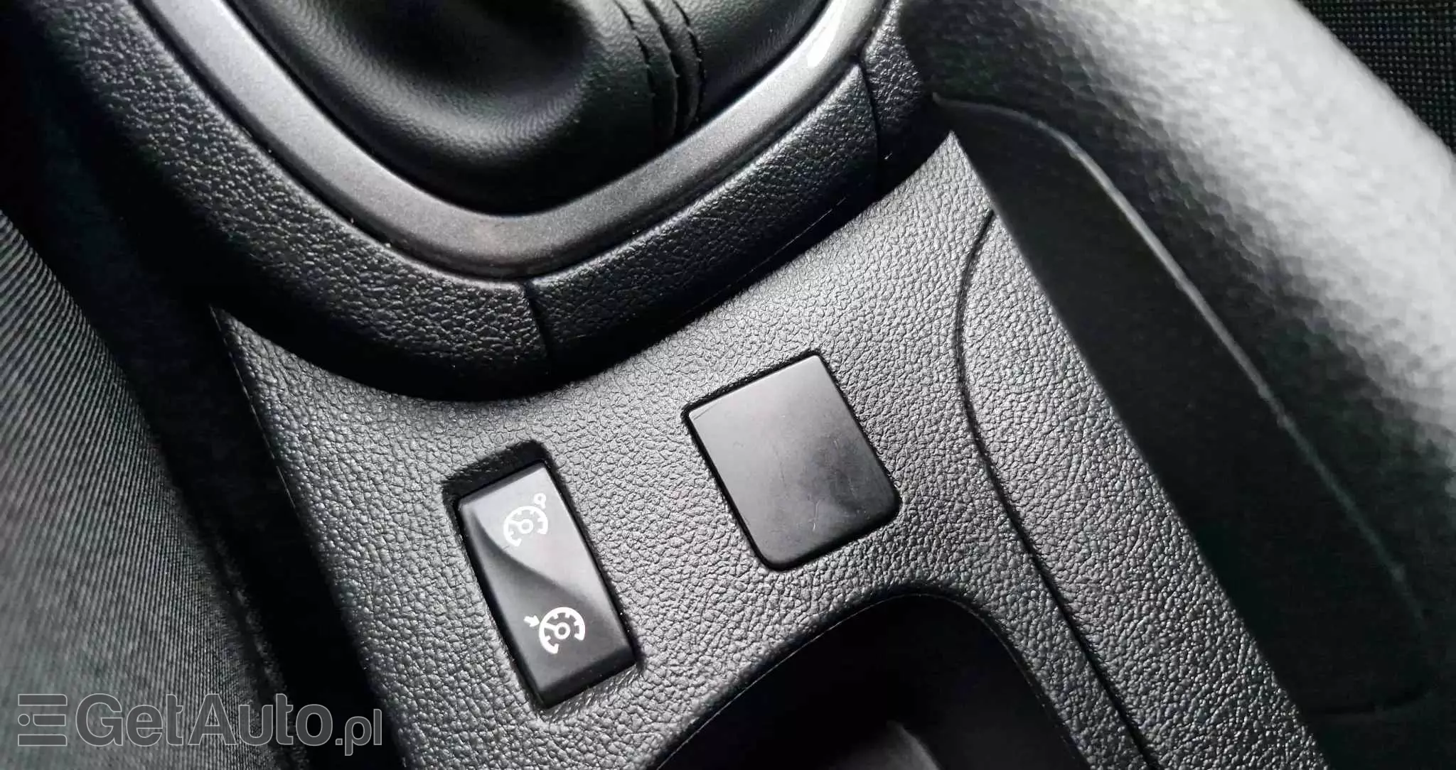 RENAULT Clio 1.2 16V 75 Limited