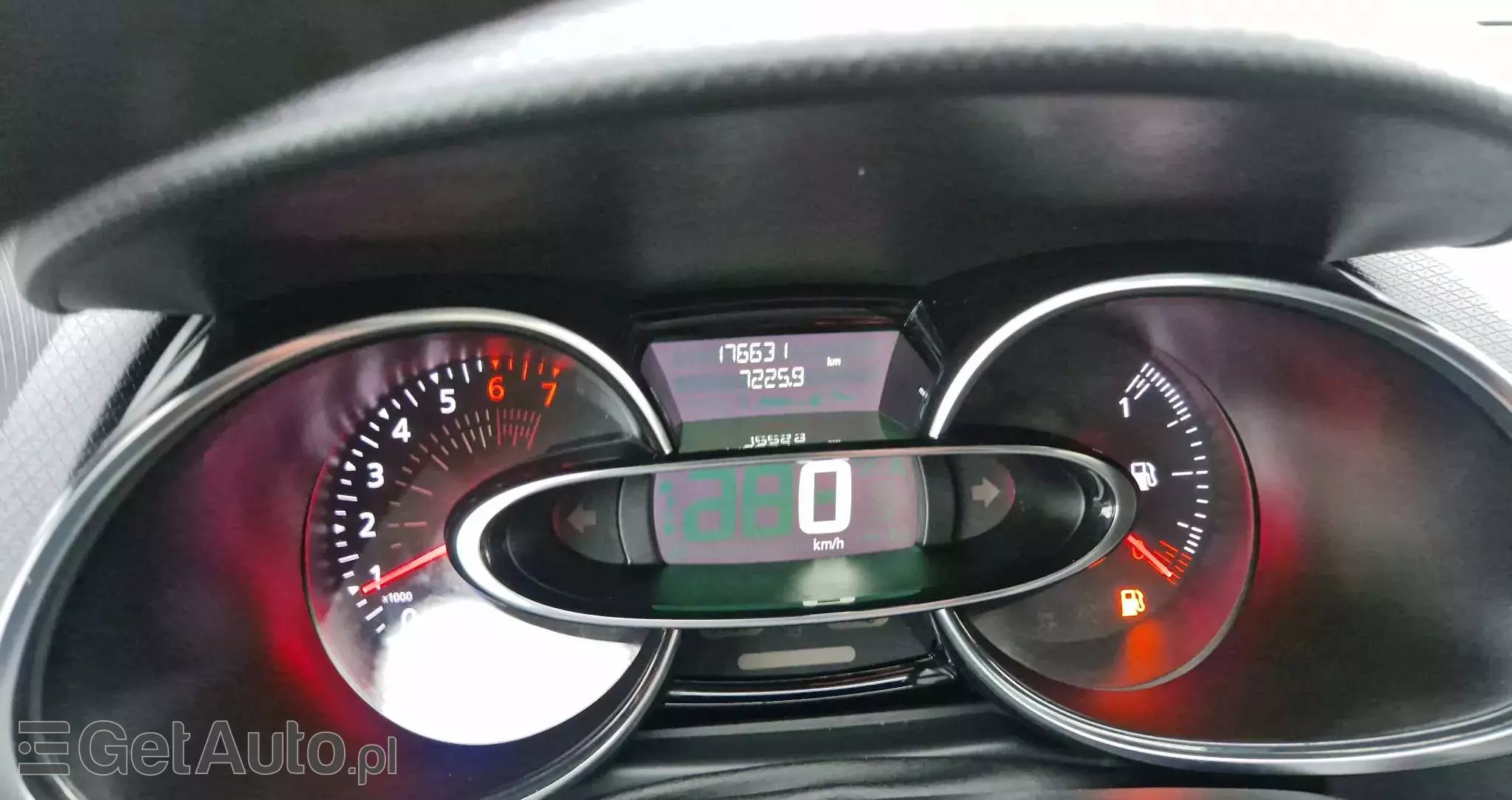 RENAULT Clio 1.2 16V 75 Limited