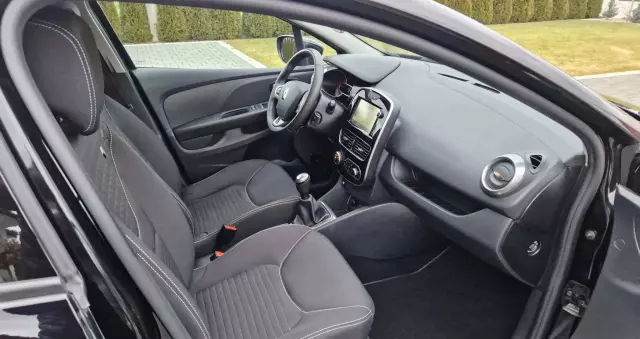 RENAULT Clio 1.2 16V 75 Limited