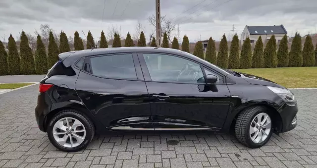 RENAULT Clio 1.2 16V 75 Limited