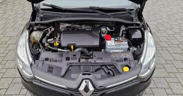 RENAULT Clio 1.2 16V 75 Limited