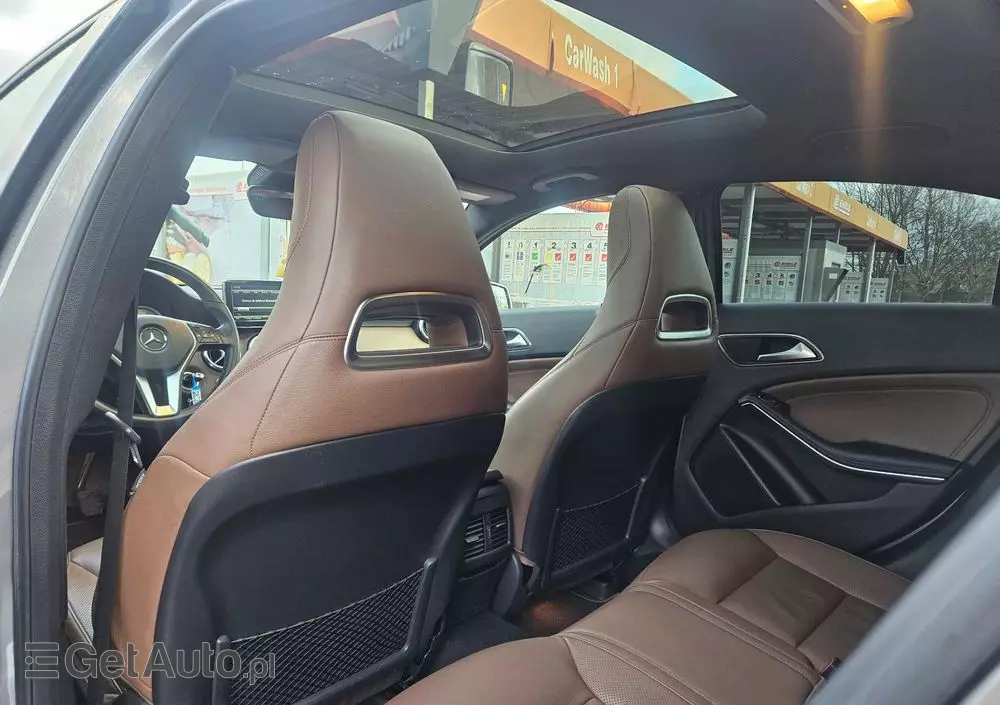 MERCEDES-BENZ Klasa A 200 (BlueEFFICIENCY) Urban