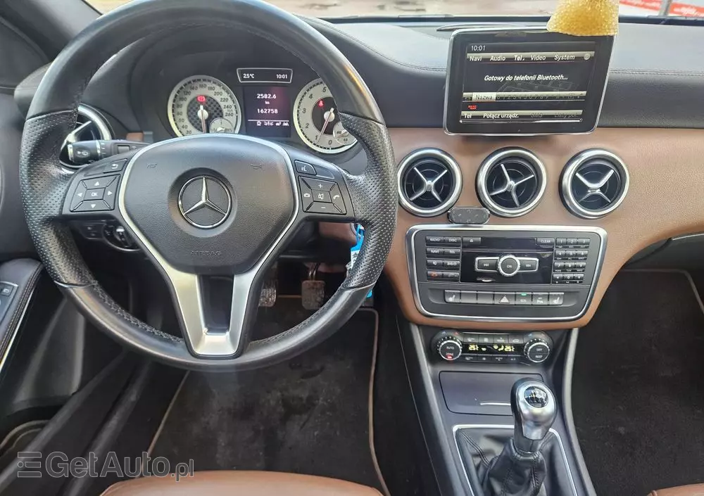 MERCEDES-BENZ Klasa A 200 (BlueEFFICIENCY) Urban