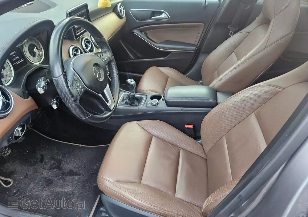 MERCEDES-BENZ Klasa A 200 (BlueEFFICIENCY) Urban