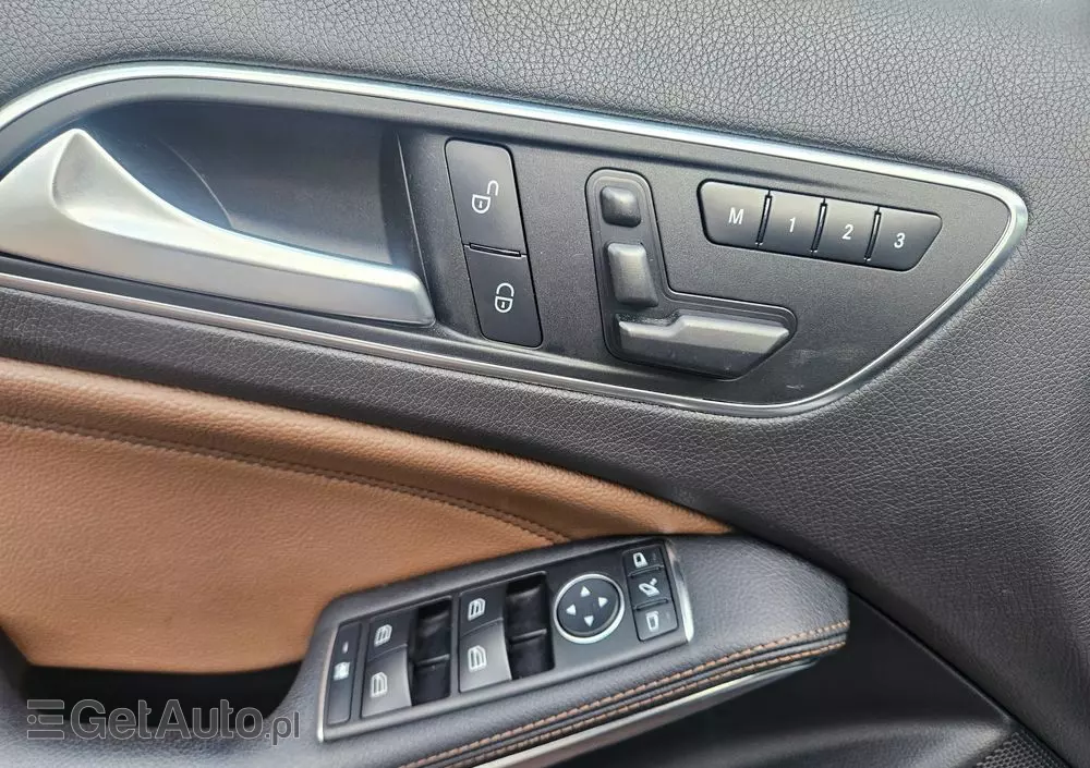 MERCEDES-BENZ Klasa A 200 (BlueEFFICIENCY) Urban