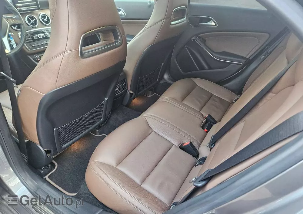 MERCEDES-BENZ Klasa A 200 (BlueEFFICIENCY) Urban