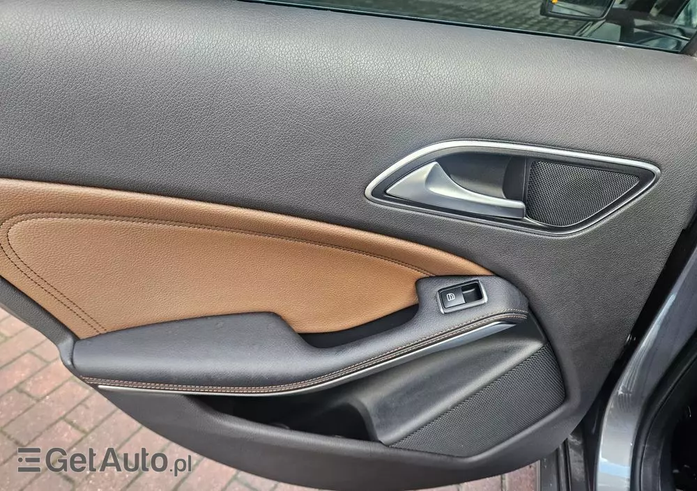 MERCEDES-BENZ Klasa A 200 (BlueEFFICIENCY) Urban