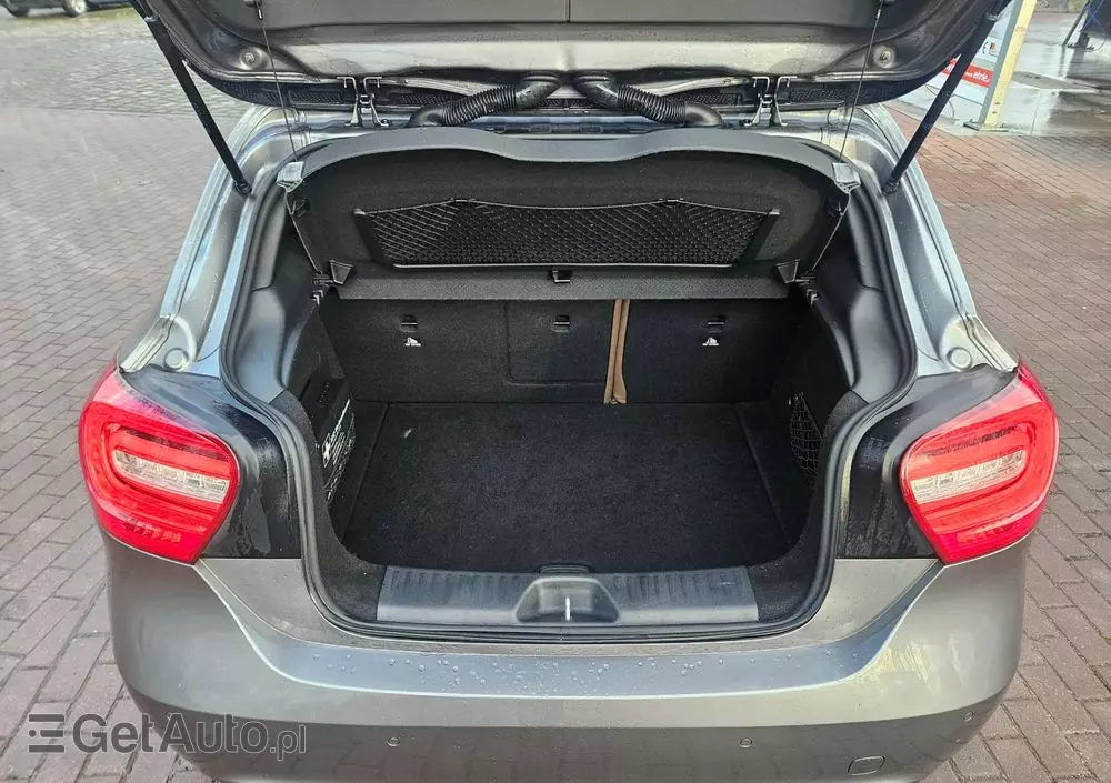 MERCEDES-BENZ Klasa A 200 (BlueEFFICIENCY) Urban