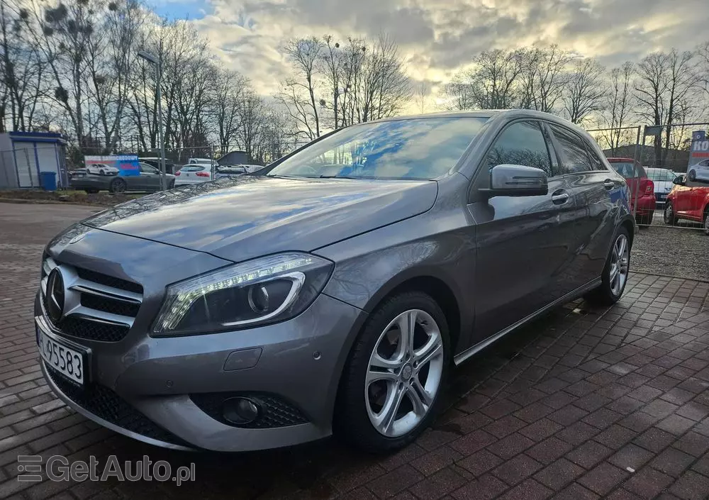 MERCEDES-BENZ Klasa A 200 (BlueEFFICIENCY) Urban