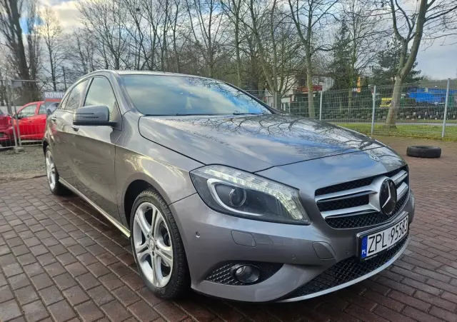 MERCEDES-BENZ Klasa A 200 (BlueEFFICIENCY) Urban
