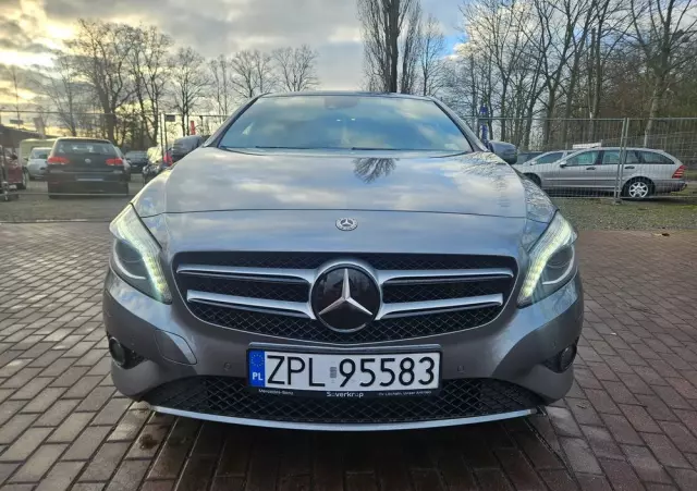 MERCEDES-BENZ Klasa A 200 (BlueEFFICIENCY) Urban