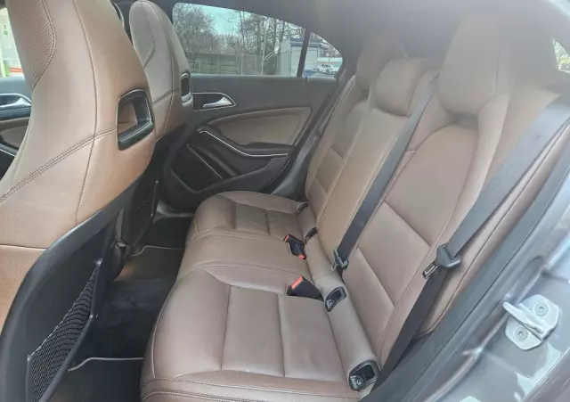 MERCEDES-BENZ Klasa A 200 (BlueEFFICIENCY) Urban