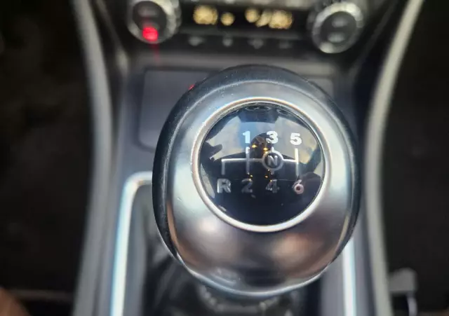 MERCEDES-BENZ Klasa A 200 (BlueEFFICIENCY) Urban