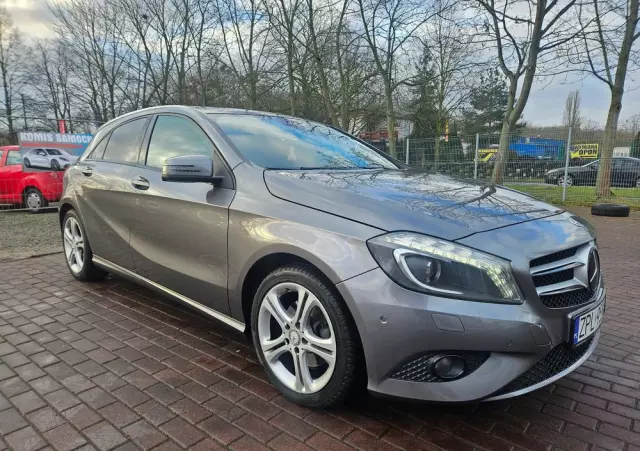 MERCEDES-BENZ Klasa A 200 (BlueEFFICIENCY) Urban
