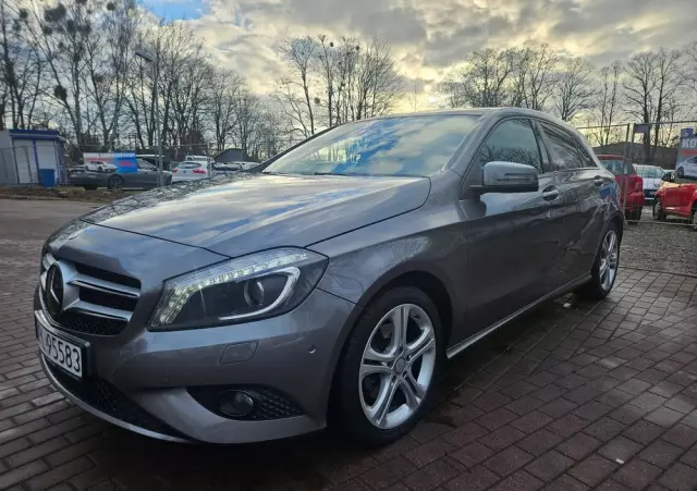 MERCEDES-BENZ Klasa A 200 (BlueEFFICIENCY) Urban