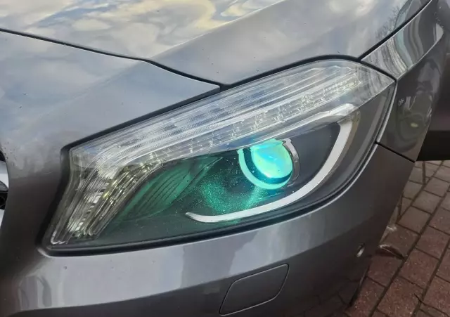 MERCEDES-BENZ Klasa A 200 (BlueEFFICIENCY) Urban