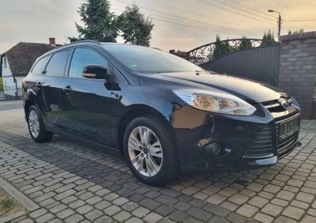 FORD Focus 1.0 EcoBoost Start-Stopp-System Business Edition