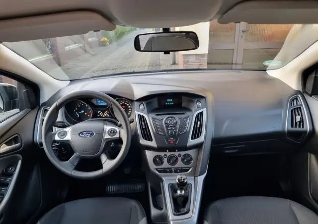 FORD Focus 1.0 EcoBoost Start-Stopp-System Business Edition