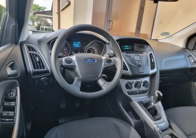 FORD Focus 1.0 EcoBoost Start-Stopp-System Business Edition