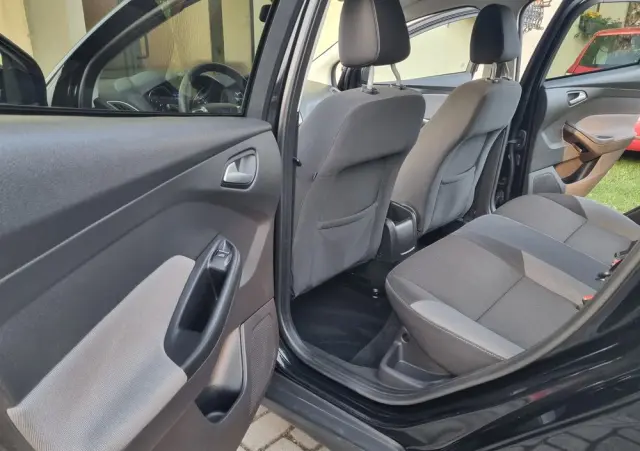 FORD Focus 1.0 EcoBoost Start-Stopp-System Business Edition