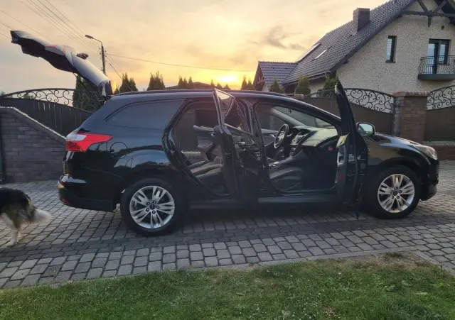 FORD Focus 1.0 EcoBoost Start-Stopp-System Business Edition