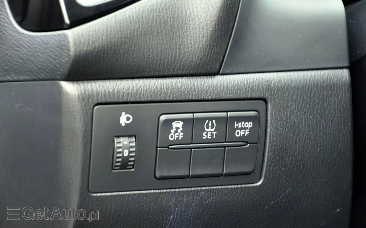 MAZDA 3 1.5 Skyenergy