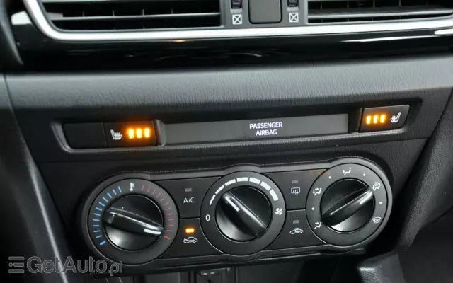 MAZDA 3 1.5 Skyenergy