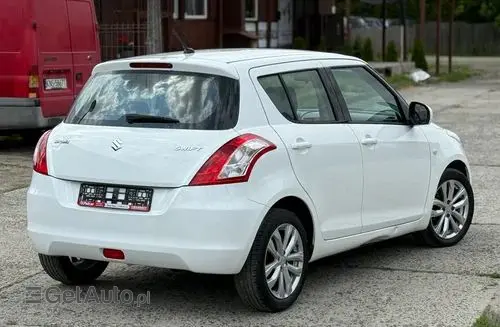 SUZUKI Swift 