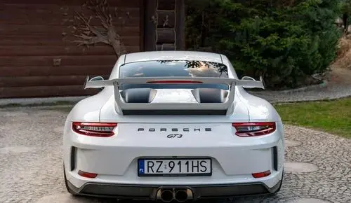 PORSCHE 911 