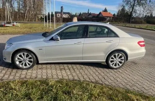 MERCEDES-BENZ Klasa E 