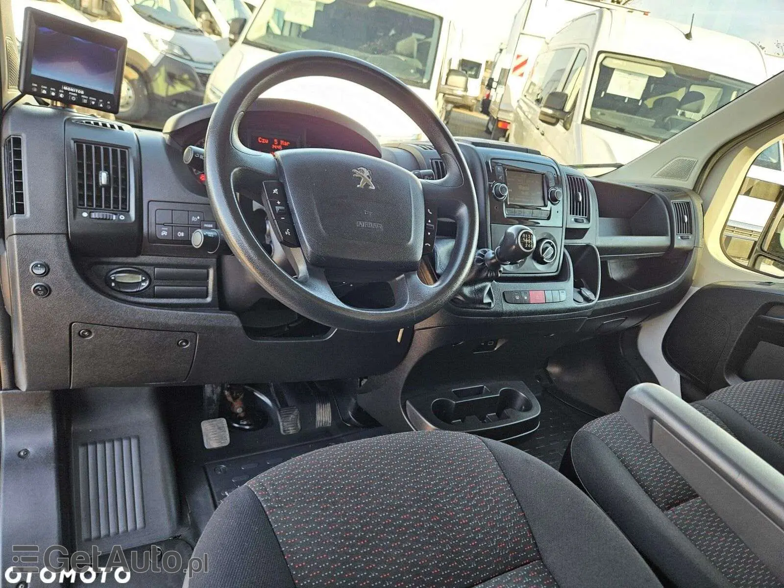 PEUGEOT Boxer L2H2 Grip