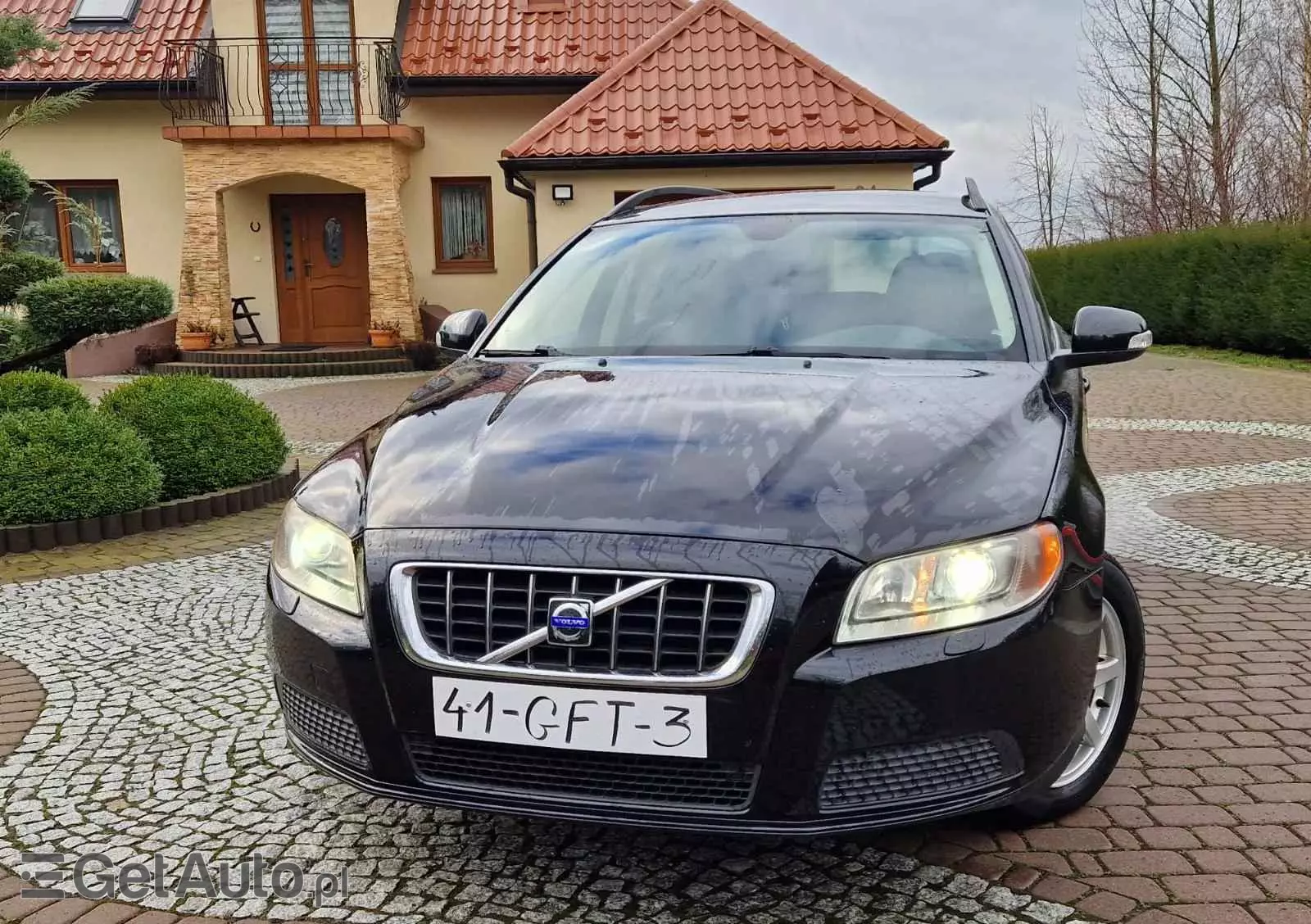 VOLVO V70 