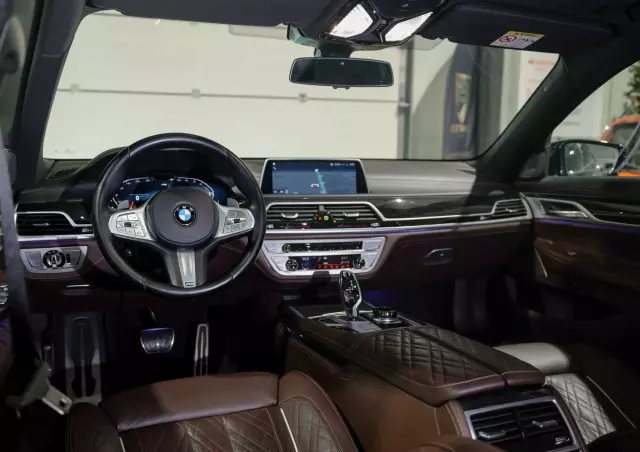 BMW Seria 7 750Li xDrive sport
