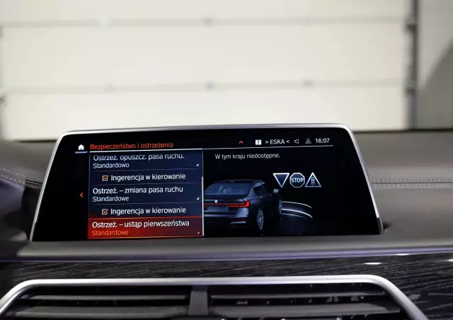 BMW Seria 7 750Li xDrive sport