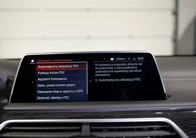 BMW Seria 7 750Li xDrive sport