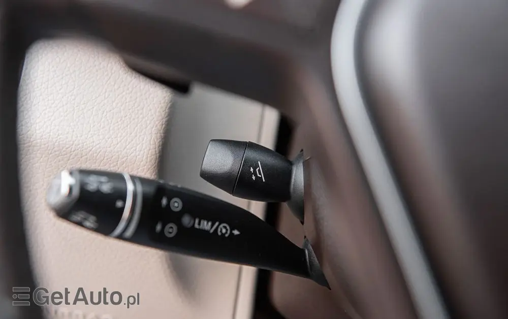 MERCEDES-BENZ Klasa E 350 BlueTEC 4Matic 7G-TRONIC Avantgarde