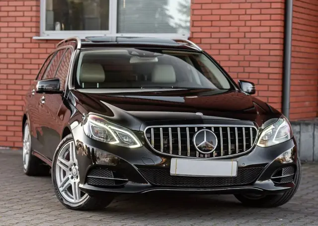 MERCEDES-BENZ Klasa E 350 BlueTEC 4Matic 7G-TRONIC Avantgarde