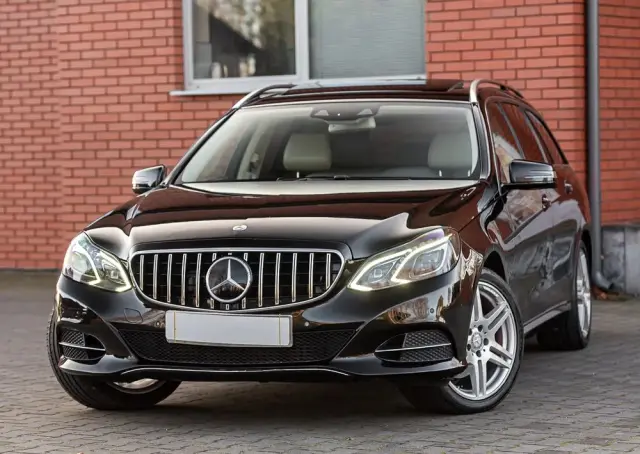 MERCEDES-BENZ Klasa E 350 BlueTEC 4Matic 7G-TRONIC Avantgarde