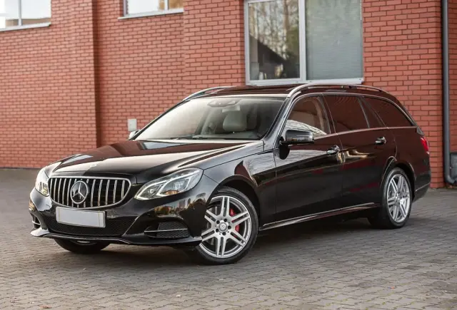 MERCEDES-BENZ Klasa E 350 BlueTEC 4Matic 7G-TRONIC Avantgarde