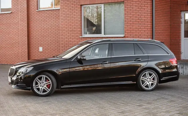 MERCEDES-BENZ Klasa E 350 BlueTEC 4Matic 7G-TRONIC Avantgarde