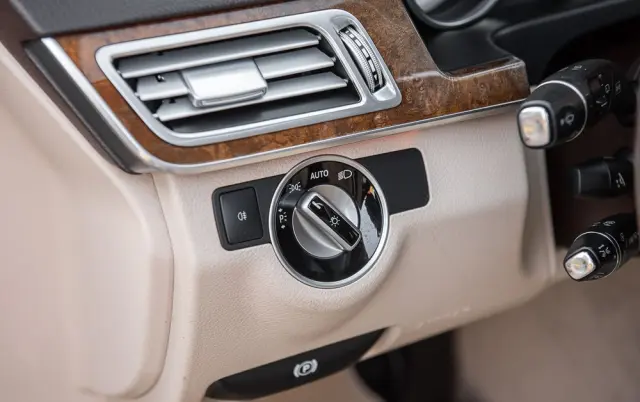 MERCEDES-BENZ Klasa E 350 BlueTEC 4Matic 7G-TRONIC Avantgarde