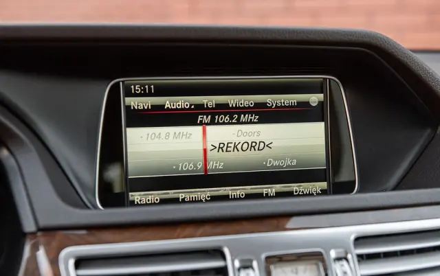 MERCEDES-BENZ Klasa E 350 BlueTEC 4Matic 7G-TRONIC Avantgarde